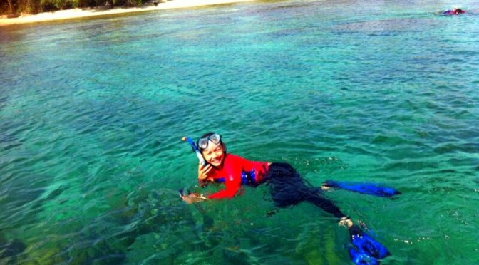 Menikmati Snorkeling di Pulau Tunda