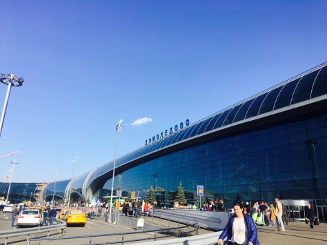 Bandara Domodedovo Monica indriani
